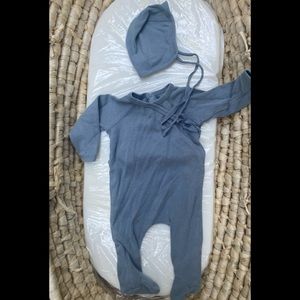 Bee and dee  boy footie 3 months